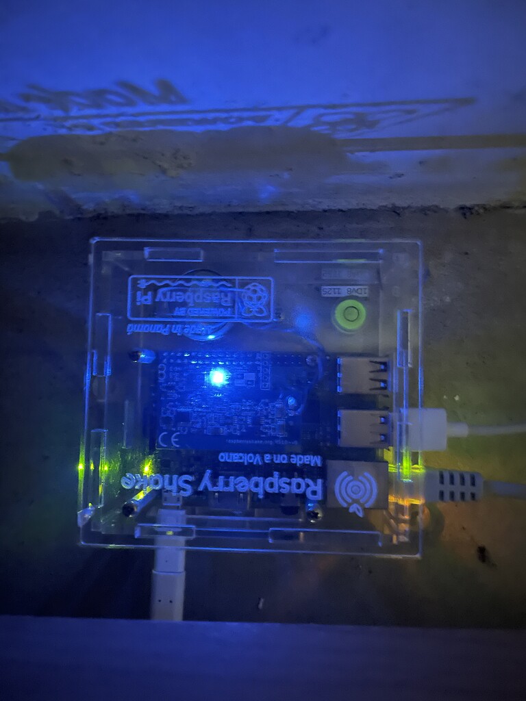 Raspberry Shake not working (red LED light not turning on) Technical